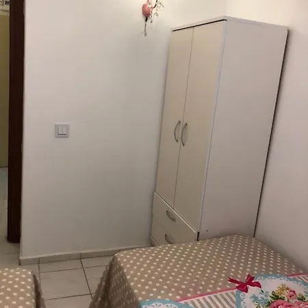 Akpolat Αλάνια